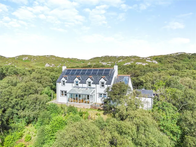 Photo 2 — Cnoc Na Doire, Lochinver, Lairg, Highland, IV27 4LP