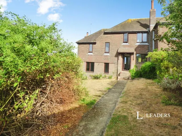 3 bedroom house, Long Furlong, Findon, BN14