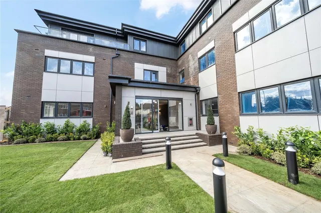 Croydon Road, BR3, photo 1