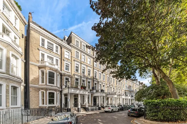 Lexham Gardens, London, W8, photo 1