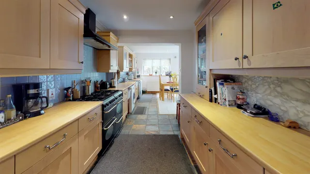 Photo 2 — The Lindens, Loughton