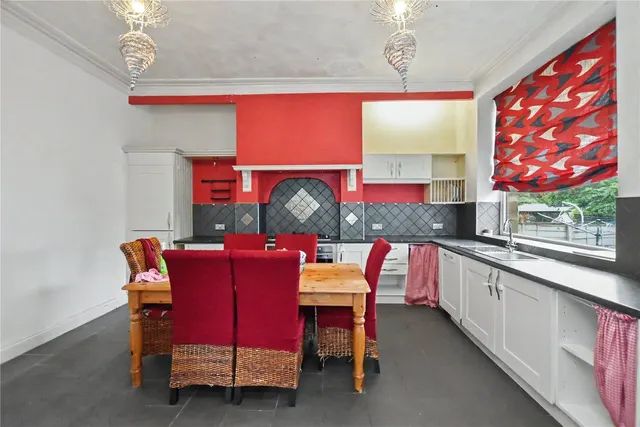 Dibb Lane, Yeadon, LS19, photo 3