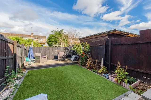 Wheatcroft Gardens, Rushden, photo 2