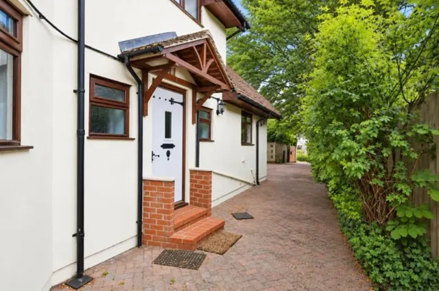 Beechfield, Newton Toney, SP4, photo 1