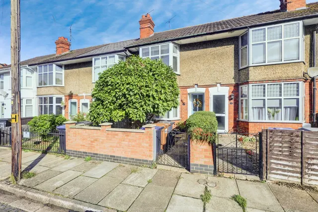 Murray Avenue, Northampton, photo 1