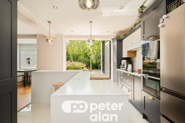 Stow Park Circle NEWPORT, NP20, photo 2