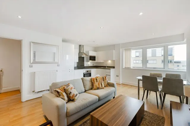 Photo 2 — Canary View, Greenwich