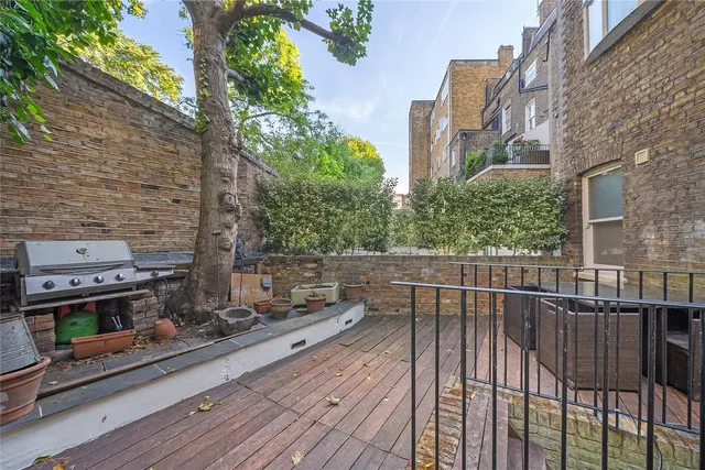Photo 2 — Cliveden Place, Belgravia, SW1W