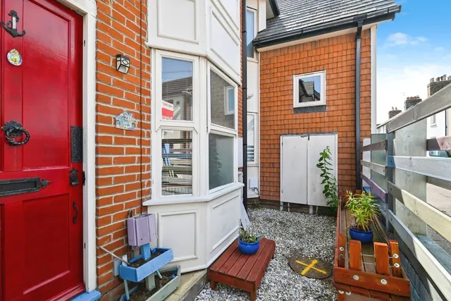 St. Jacobs Place, Canterbury, Kent, CT1, photo 1