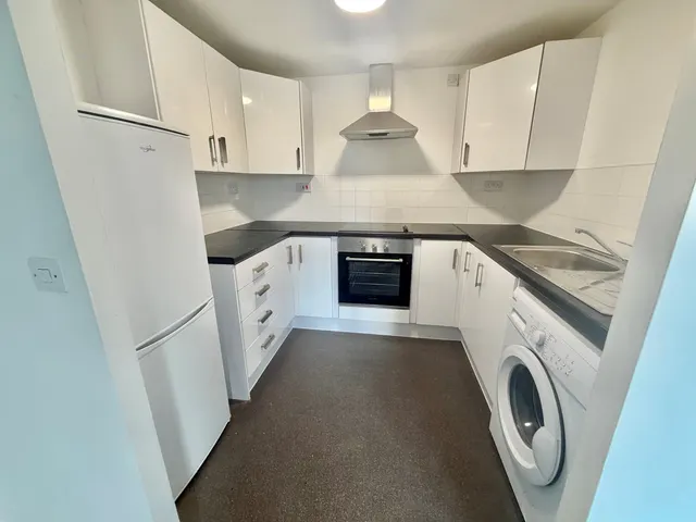 Mansfield Road, NOTTINGHAM, photo 1