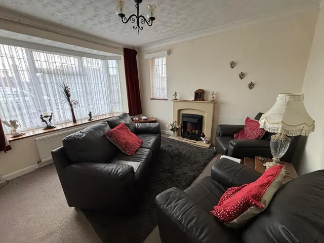 Photo 2 — Grange Court Drive, Bexhill-On-Sea