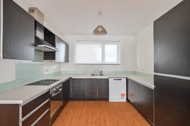 Photo 2 — Apartment 311, 417 Wick Lane, London