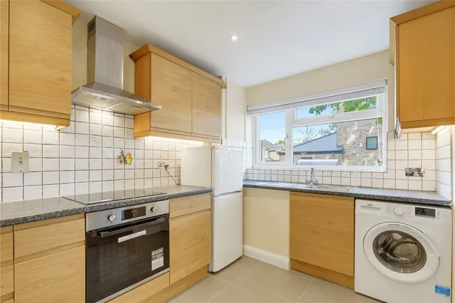 Gideon Road, London, SW11, photo 3