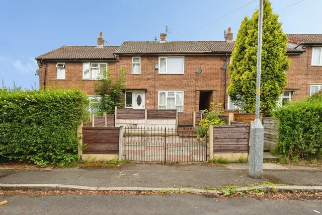 Kinder Avenue, Ashton-under-Lyne, Greater Manchester, OL6, photo 1