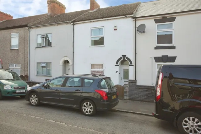 Photo 2 — Victoria Street, Rugby