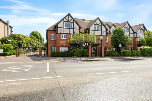 Limpsfield Road, Sanderstead, CR2, photo 1