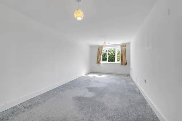 Limpsfield Road, Sanderstead, CR2, photo 2