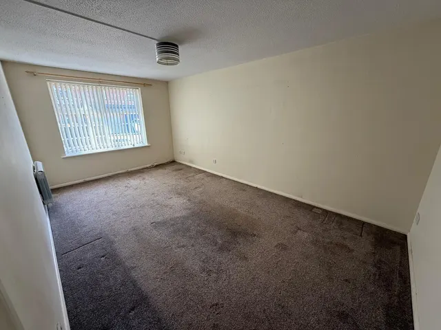 Photo 3 — Moorhen Court, Aylesbury