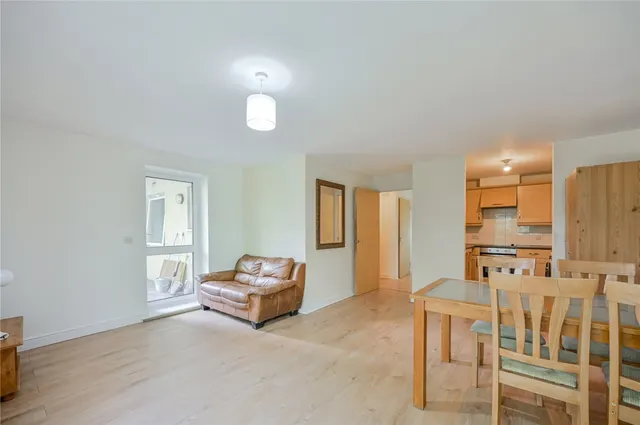 Cline Road, London, N11, photo 2