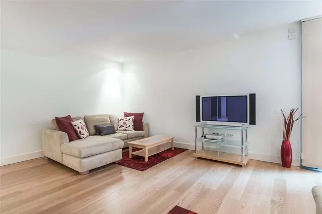 Photo 2 — The Knightsbridge Apartments, 199 Knightsbridge, London, SW7 1RH