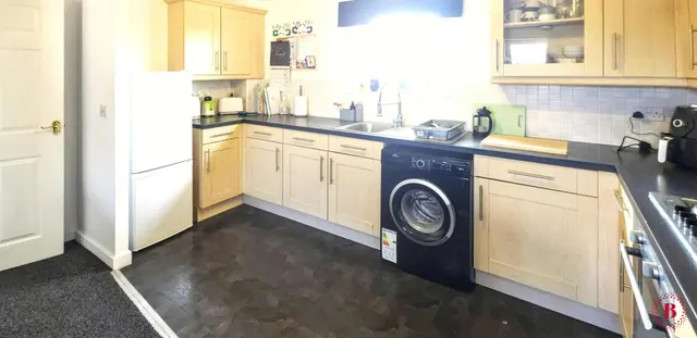 Photo 3 — Tees Court, Wilnecote, Tamworth, B77