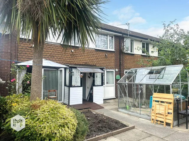 Kentford Grove, Farnworth, Bolton, BL4 7UG, photo 1