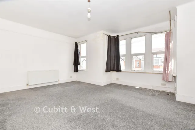 Onslow Gardens, Wallington, SM6, photo 3