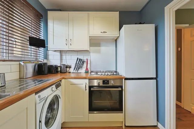 Shuttleworth Road, Battersea, SW11, photo 2