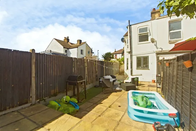 Photo 2 — Alpha Road, Croydon, CR0