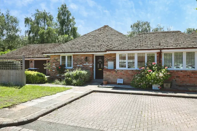 Avon Meadow Close, Stratford-Upon-Avon, photo 1