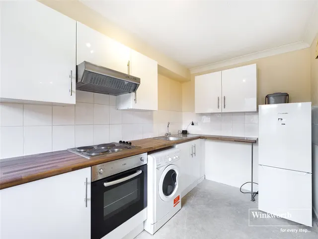 Photo 2 — Dayworth Mews, Lundy Lane, Reading, Berkshire, RG30