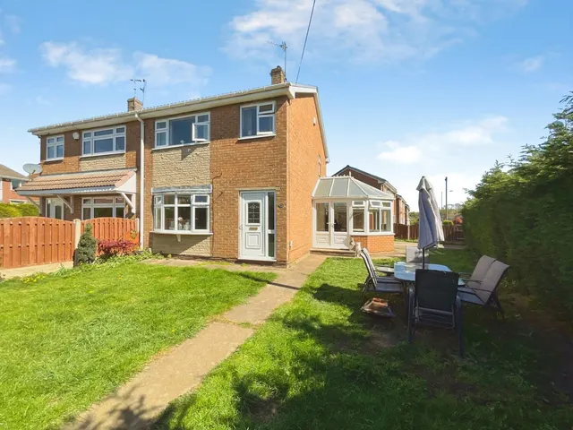 Stapleton Road, Warmsworth, DN4, photo 1