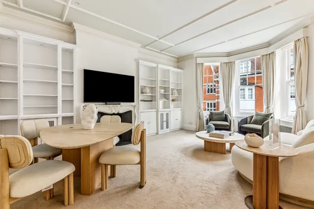 Sloane Court West, Chelsea, SW3, photo 1