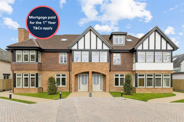 Ronmar Place, Oxshott, KT22, photo 1