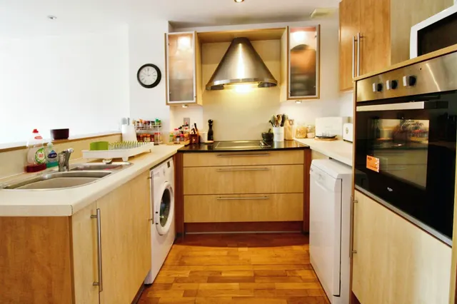Henke Court, Cardiff, CF10, photo 3