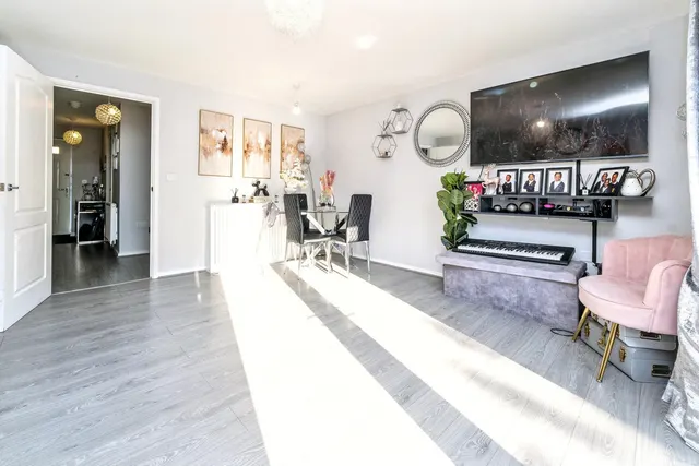 Slade Green Road, Erith, DA8, photo 2