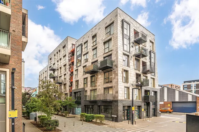 Material Walk, Hayes, UB3 1DZ, photo 1
