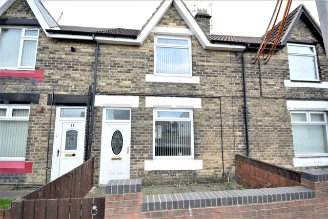Tindale Crescent, Bishop Auckland, Durham, photo 1