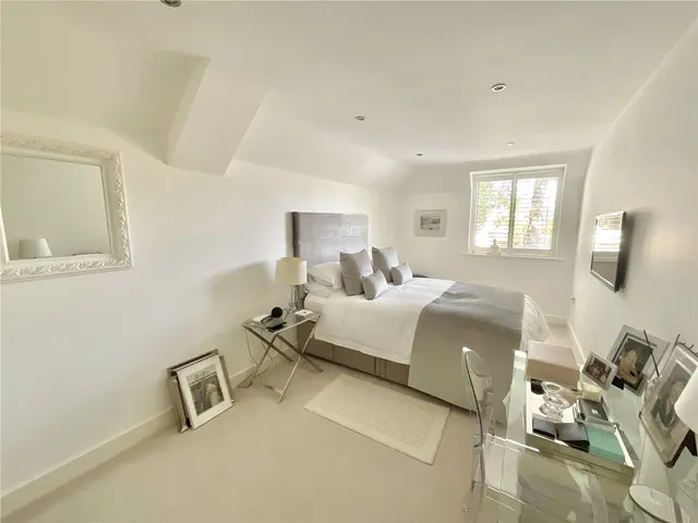Seascape, 27 Wharncliffe Road, Highcliffe, Dorset, BH23, photo 1