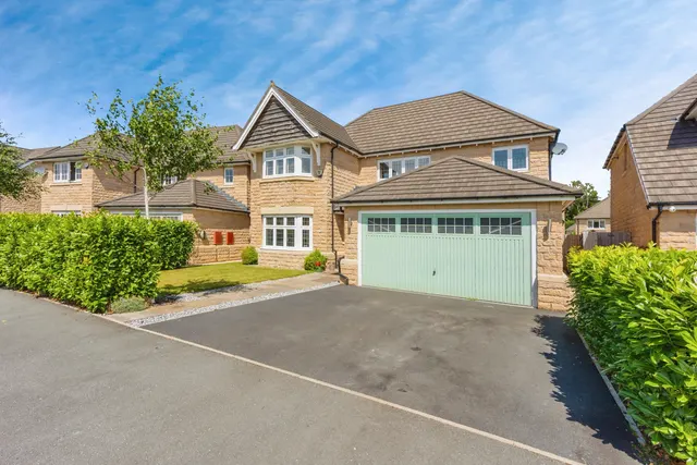 Springwood Way, Macclesfield, SK10, photo 1