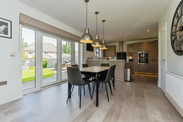 Springwood Way, Macclesfield, SK10, photo 3