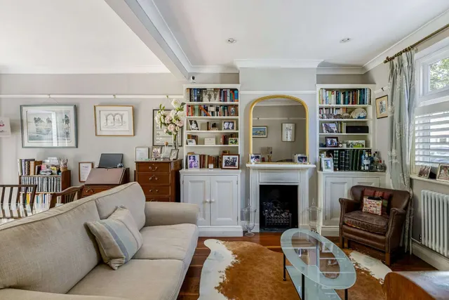 Photo 3 — Orbain Road, Fulham, London, SW6 7JZ