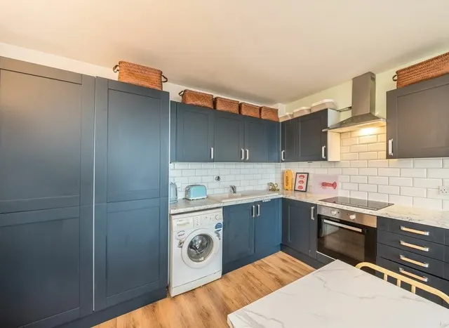 Photo 3 — Leigham Court Road, Streatham, SW16