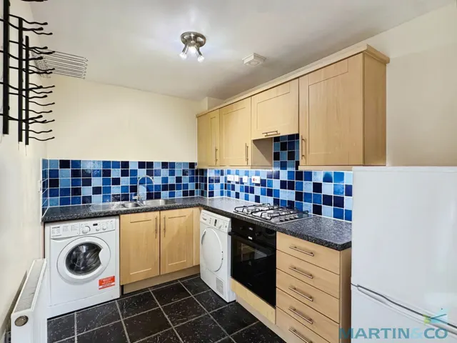 Bryony Drive, Kingsnorth, TN23, photo 2