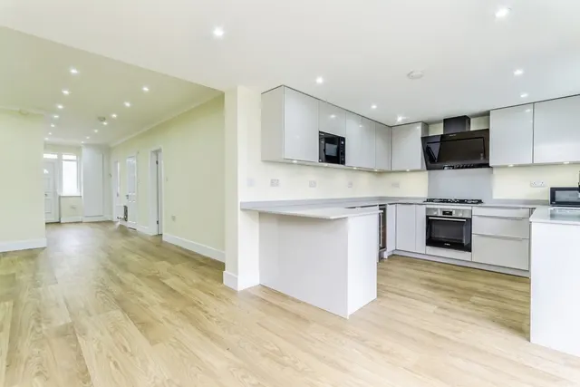 Photo 2 — Bywood Avenue, Croydon, CR0