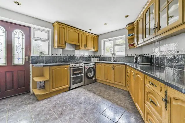 Copyground Lane, High Wycombe, HP12, photo 3