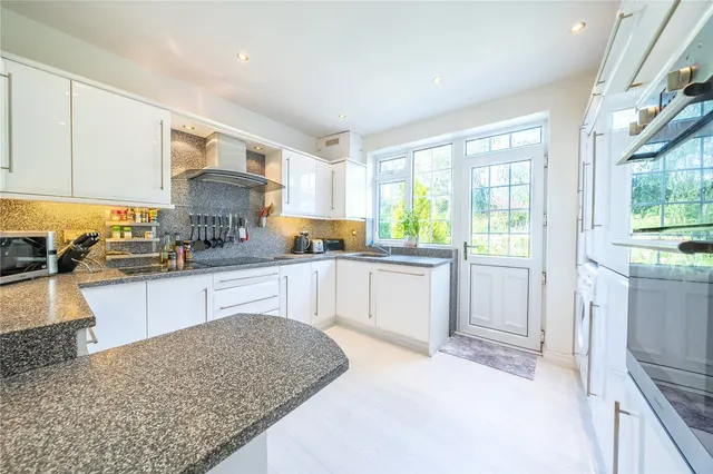 Sandmoor Mews, Alwoodley, LS17, photo 2