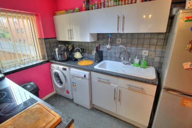 Moncrieffe Close, Dudley, DY2, photo 3
