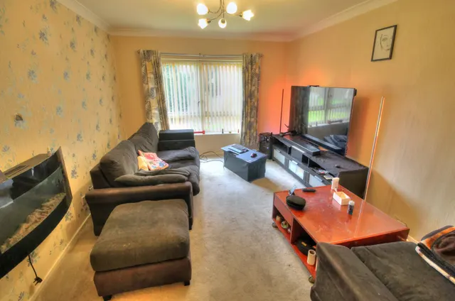 Moncrieffe Close, Dudley, DY2, photo 2