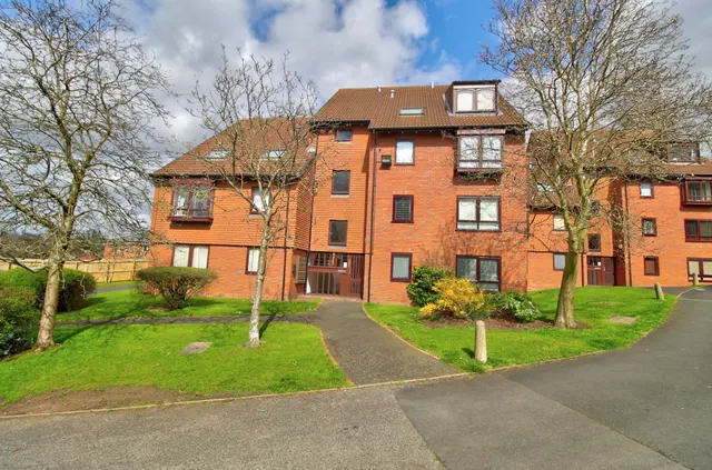 Moncrieffe Close, Dudley, DY2, photo 1